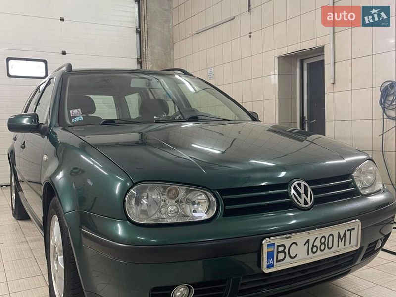 Универсал Volkswagen Golf 2002 в Шептицькому