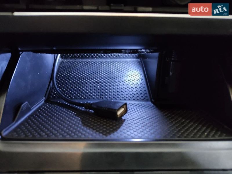 Универсал Volkswagen Golf 2015 в Сумах