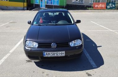 Хетчбек Volkswagen Golf 2002 в Пулинах