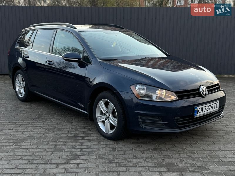 Универсал Volkswagen Golf 2015 в Киеве