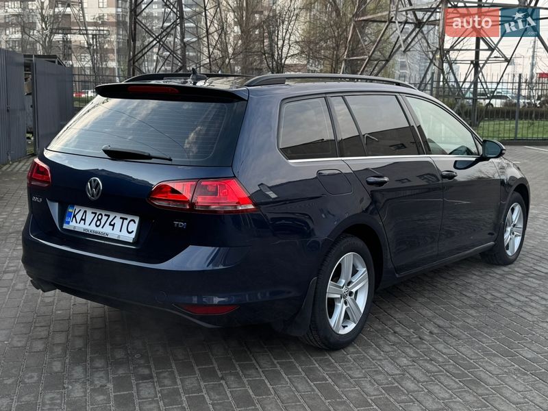 Универсал Volkswagen Golf 2015 в Киеве