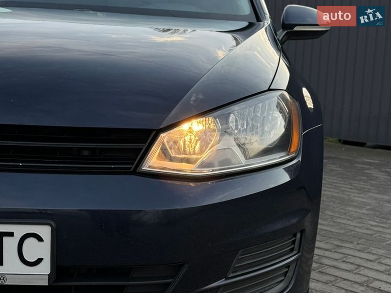 Универсал Volkswagen Golf 2015 в Киеве