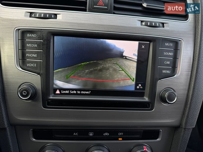 Универсал Volkswagen Golf 2015 в Киеве