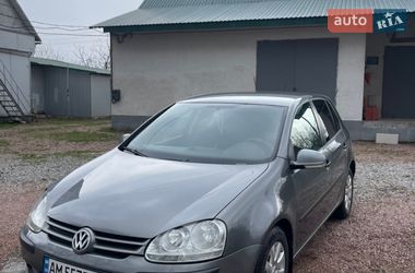 Хетчбек Volkswagen Golf 2005 в Попільні