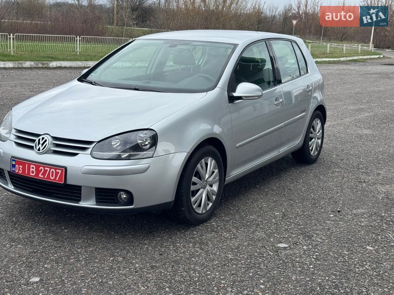 Хэтчбек Volkswagen Golf 2008 в Ахтырке