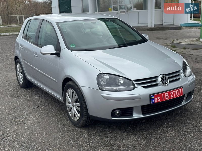 Хэтчбек Volkswagen Golf 2008 в Ахтырке