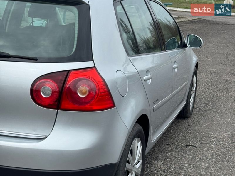 Хэтчбек Volkswagen Golf 2008 в Ахтырке