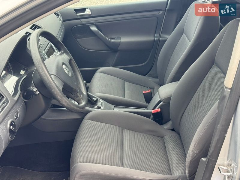 Хэтчбек Volkswagen Golf 2008 в Ахтырке