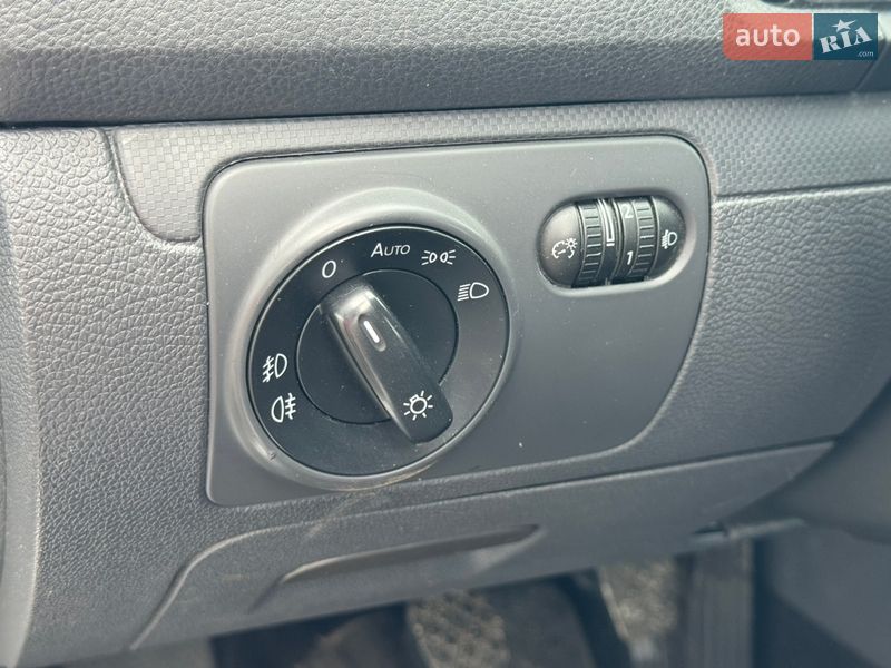 Хэтчбек Volkswagen Golf 2008 в Ахтырке