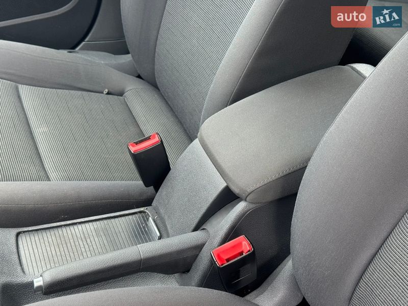 Хэтчбек Volkswagen Golf 2008 в Ахтырке