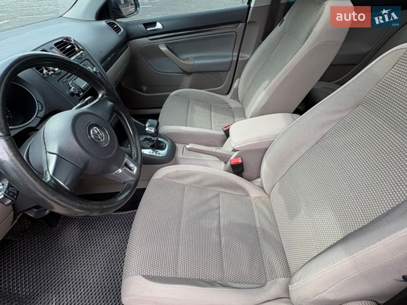 Универсал Volkswagen Golf 2009 в Житомире