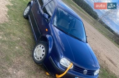 Хэтчбек Volkswagen Golf 1999 в Костополе
