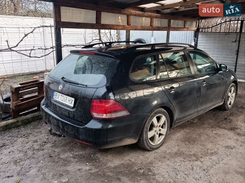 Универсал Volkswagen Golf 2009 в Староконстантинове