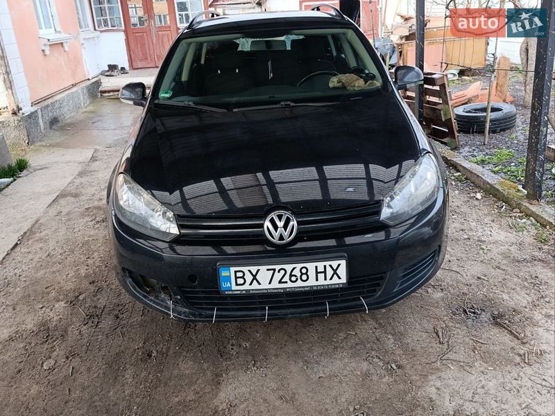 Универсал Volkswagen Golf 2009 в Староконстантинове