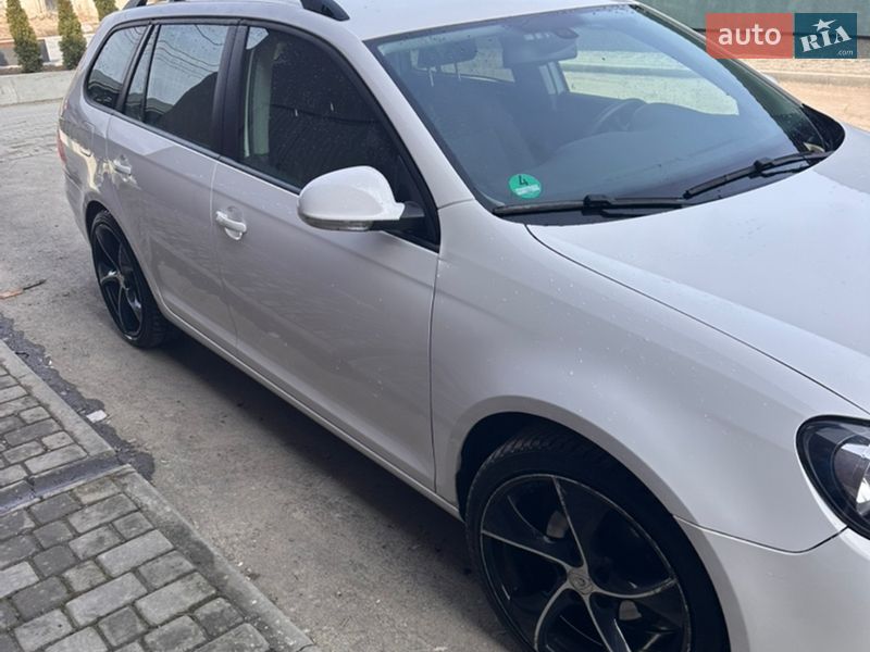 Универсал Volkswagen Golf 2009 в Збараже