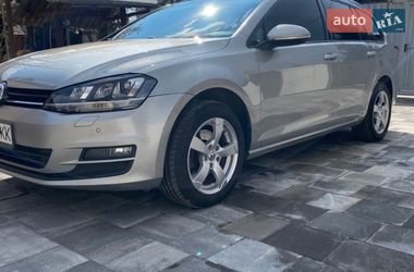 Універсал Volkswagen Golf 2016 в Києві