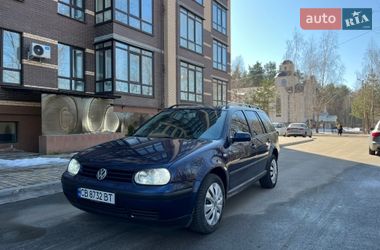 Універсал Volkswagen Golf 2001 в Чернігові