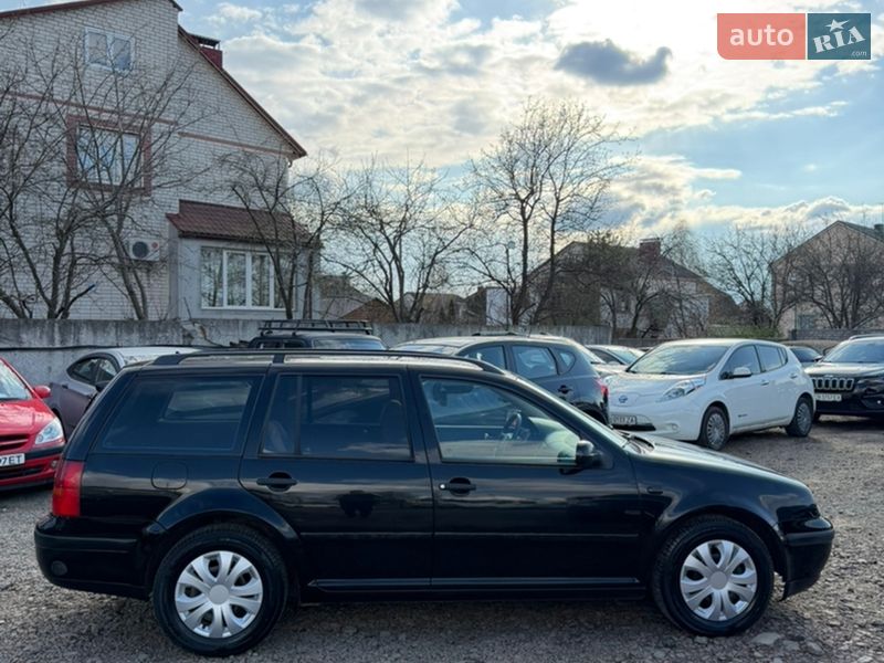 Универсал Volkswagen Golf 2001 в Чернигове