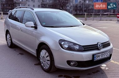 Универсал Volkswagen Golf 2010 в Сумах