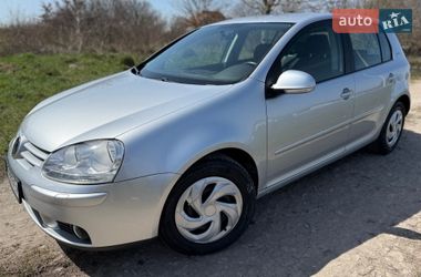 Хетчбек Volkswagen Golf 2006 в Тернополі