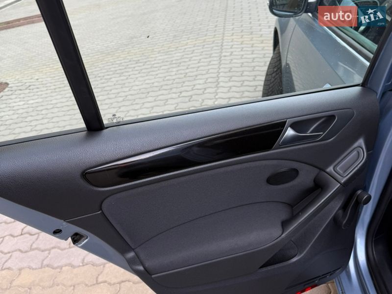 Хэтчбек Volkswagen Golf 2009 в Ивано-Франковске фото 16 Хэтчбек Volkswagen Golf 2009 в Ивано-Франковске