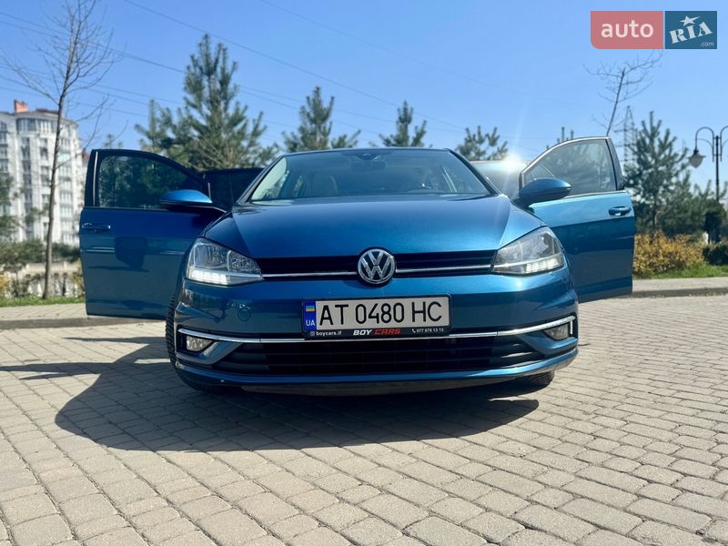 Хэтчбек Volkswagen Golf 2019 в Ивано-Франковске