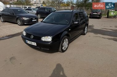 Универсал Volkswagen Golf 1999 в Ровно