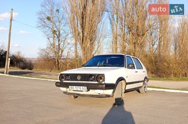 Хэтчбек Volkswagen Golf 1989 в Новой Ушице