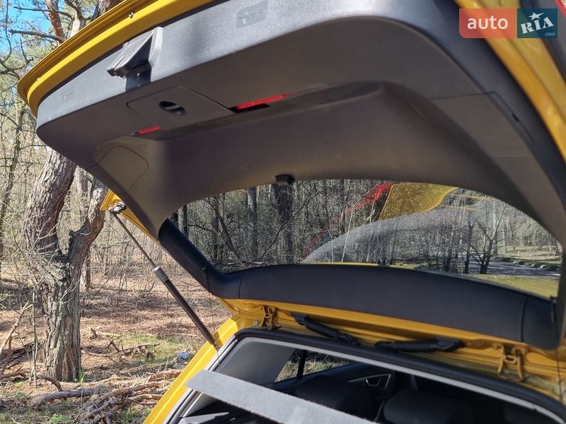 Хэтчбек Volkswagen Golf 2018 в Киеве