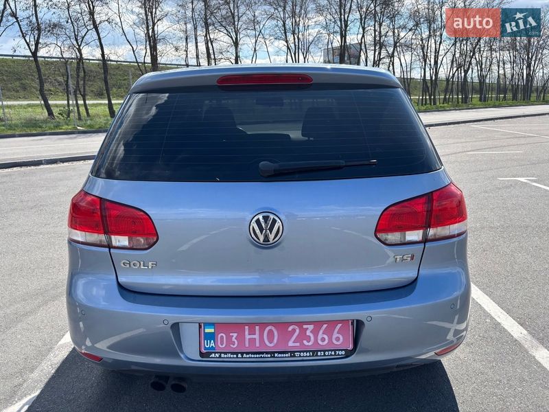 Хэтчбек Volkswagen Golf 2011 в Днепре