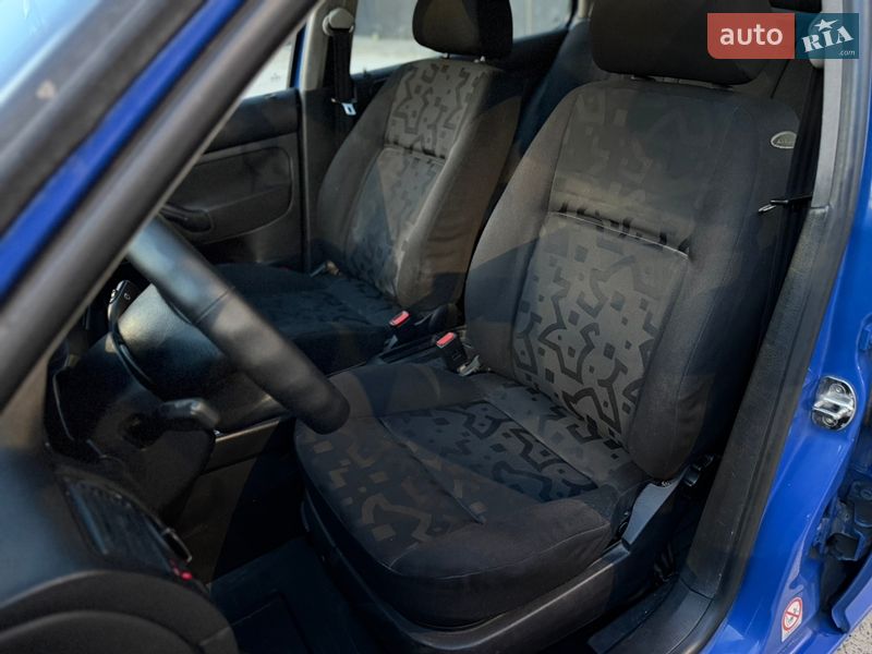 Хэтчбек Volkswagen Golf 1999 в Киеве фото 9 Хэтчбек Volkswagen Golf 1999 в Киеве