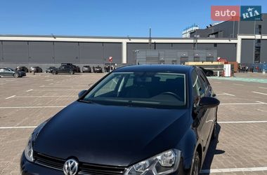 Хетчбек Volkswagen Golf 2016 в Києві