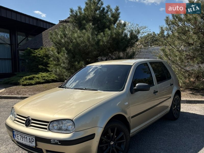 Volkswagen Golf 2002