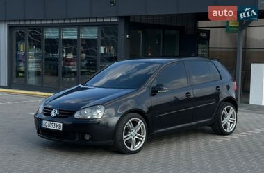 Хэтчбек Volkswagen Golf 2003 в Владимире