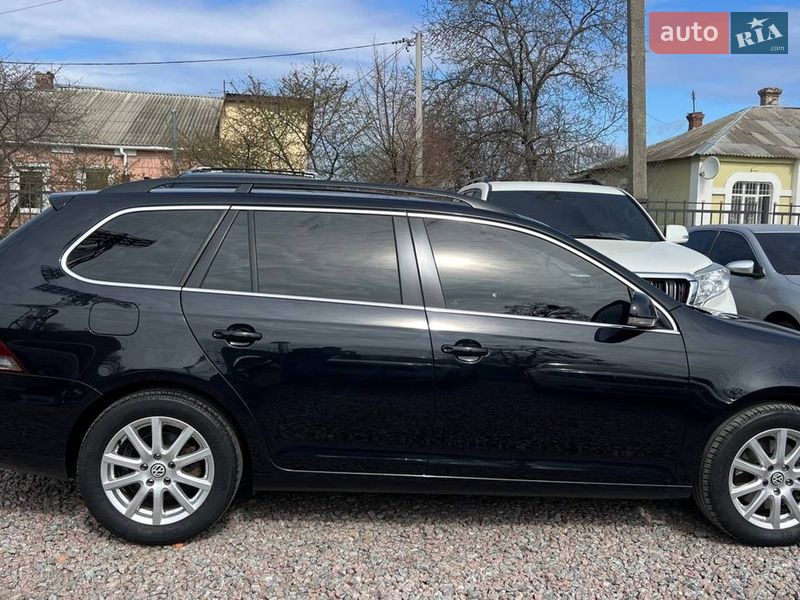 Универсал Volkswagen Golf 2010 в Полтаве