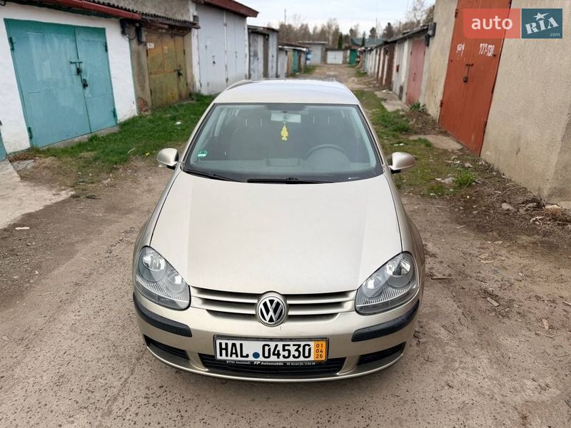 Volkswagen Golf 2004
