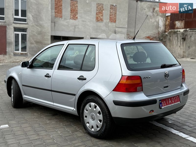 Хэтчбек Volkswagen Golf 2003 в Тернополе