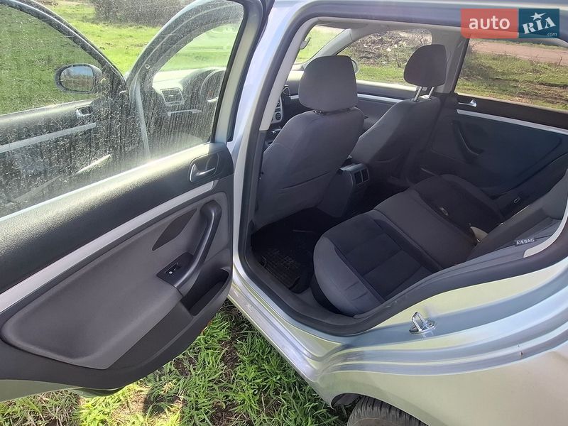 Универсал Volkswagen Golf 2009 в Барвенкове