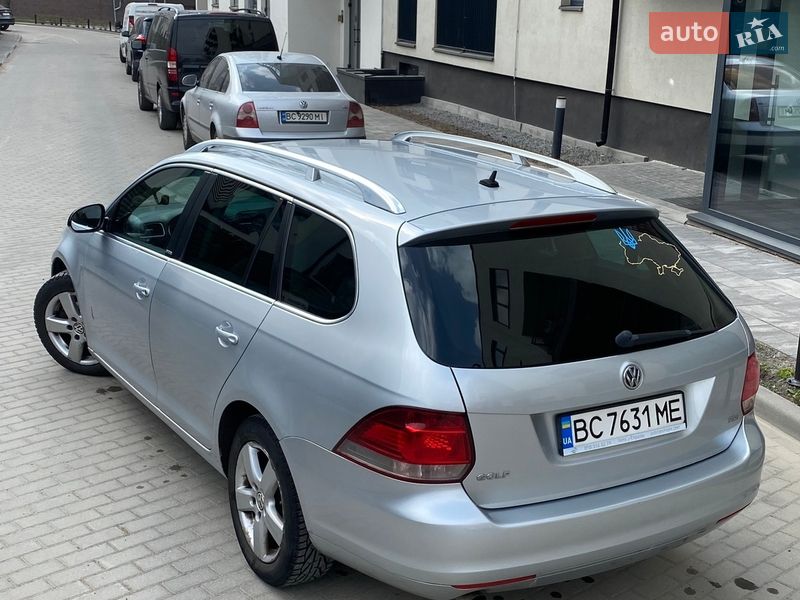 Универсал Volkswagen Golf 2012 в Львове