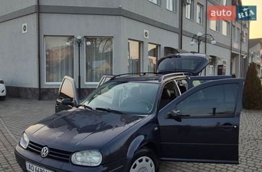 Універсал Volkswagen Golf 2003 в Мукачевому