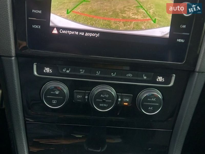 Хэтчбек Volkswagen Golf 2013 в Ромнах