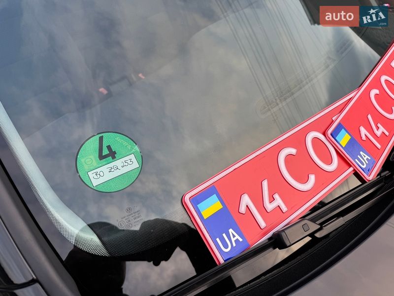 Хэтчбек Volkswagen Golf 2009 в Умани