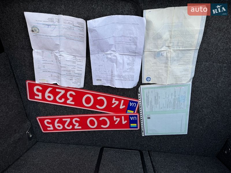 Хэтчбек Volkswagen Golf 2009 в Умани