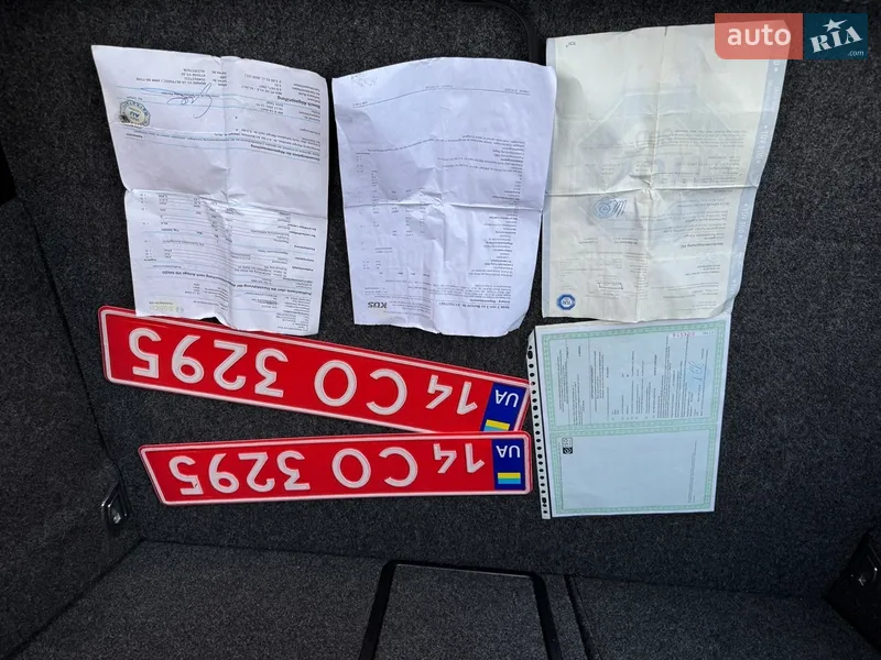 Хэтчбек Volkswagen Golf 2009 в Умани документ