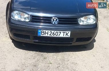Хэтчбек Volkswagen Golf 2000 в Черноморске
