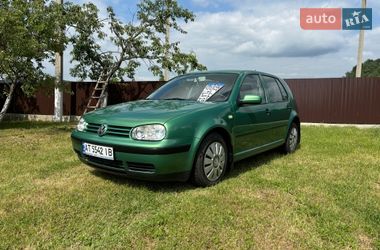 Хетчбек Volkswagen Golf 2000 в Надвірній
