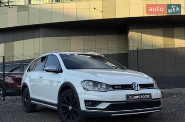 Универсал Volkswagen Golf 2017 в Киеве