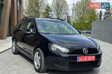 Универсал Volkswagen Golf 2011 в Луцке