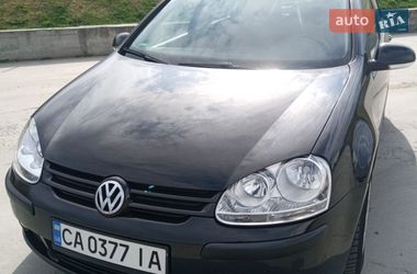 Хэтчбек Volkswagen Golf 2005 в Киеве