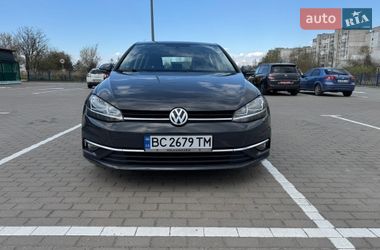 Хетчбек Volkswagen Golf 2017 в Дрогобичі